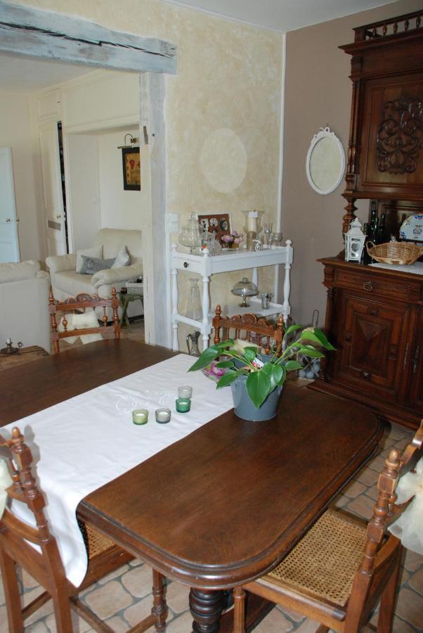 Chambre D'Hotes "Les Paturelles" Fougeres-sur-Bievre エクステリア 写真