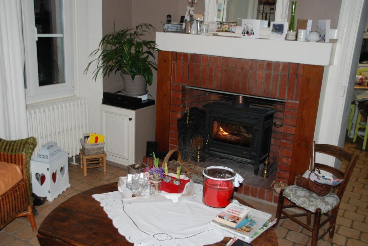 Chambre D'Hotes "Les Paturelles" Fougeres-sur-Bievre エクステリア 写真